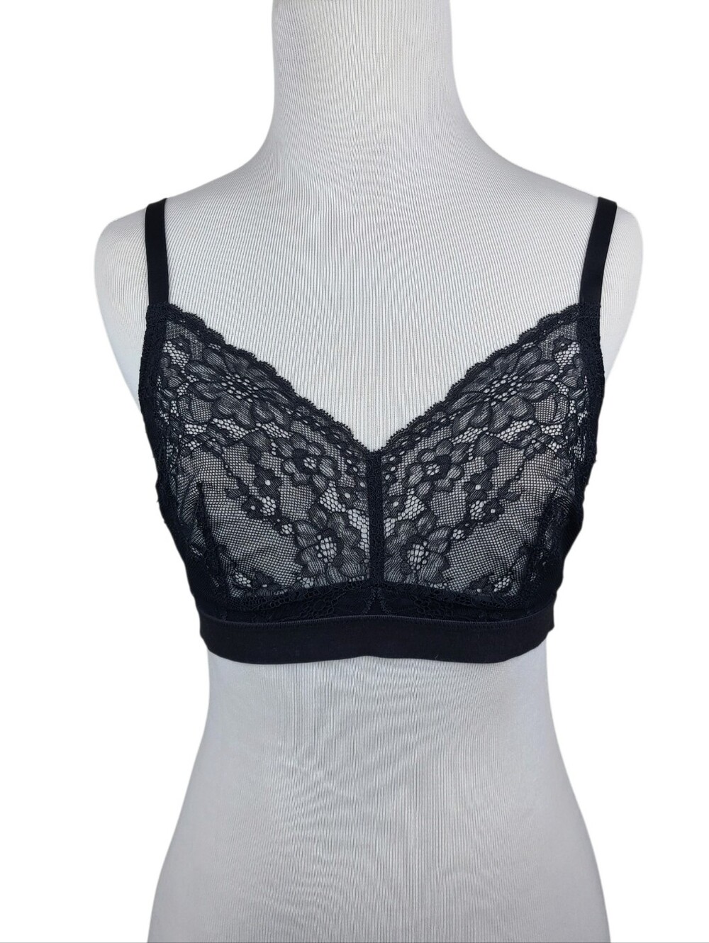 Spanx Spotlight On Lace Black Lace Wireless Convertible Bralette Size Medium